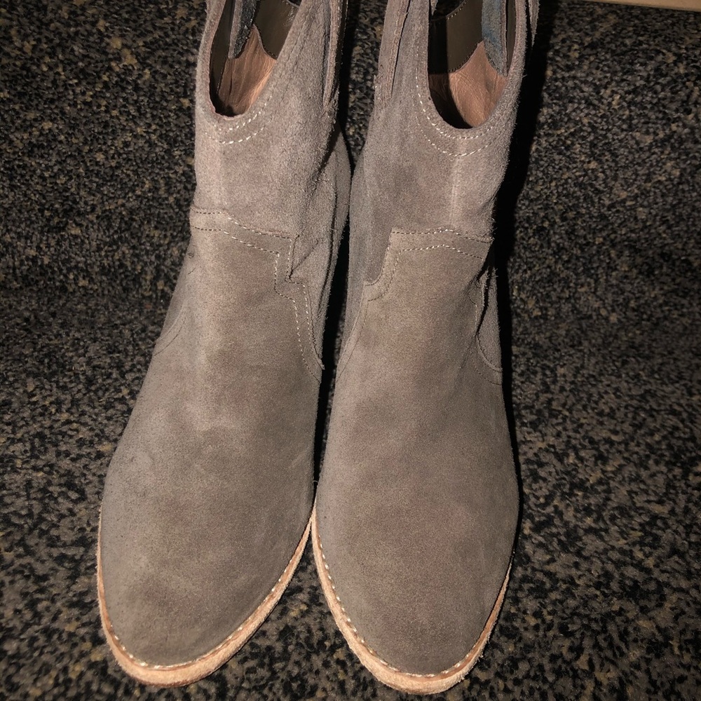 Joie boots size 36.5 = 6